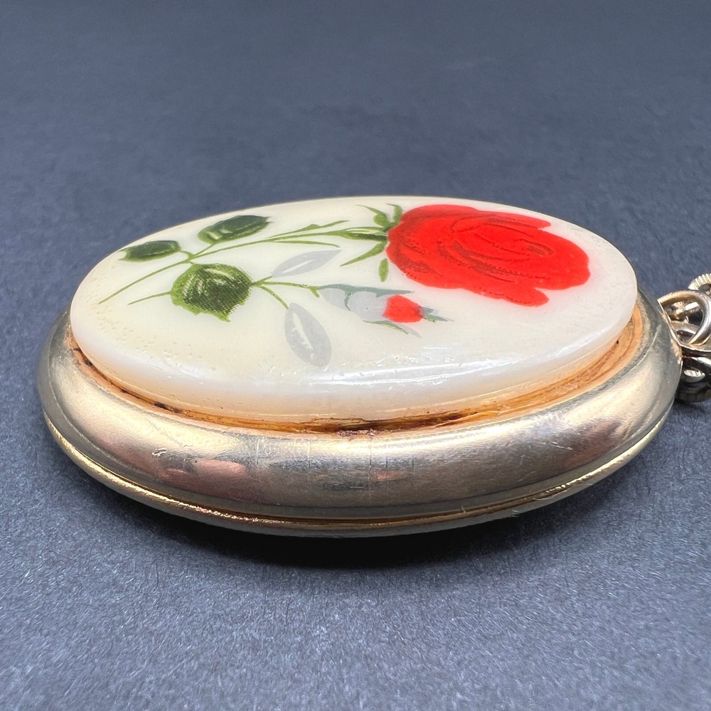 Vintage Locket Necklace Red Rose Gold Tone Oval Floral Pendant Cottagecore - Picture 6 of 13
